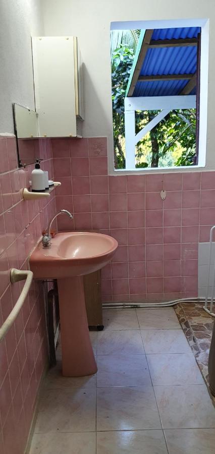 Maison Alpinia Le Moule Extérieur photo